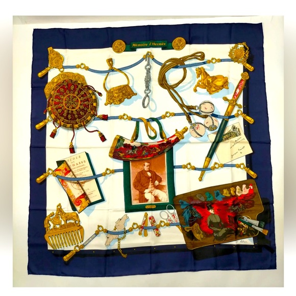 Hermes scarf Carre 90 Navy Blue Silk100% - Picture 2 of 7